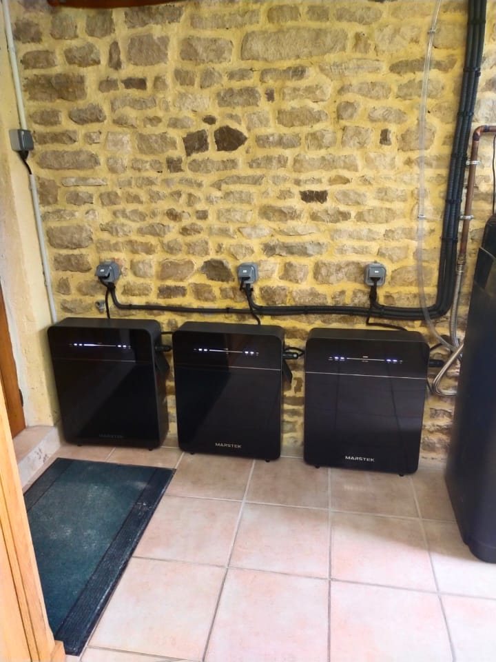 Installation de 3 batteries Marstek
